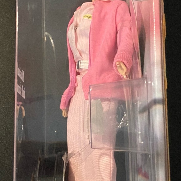 Barbie Grease “Frenchy” 30th Anniversary Pink Label - Picture 5 of 8